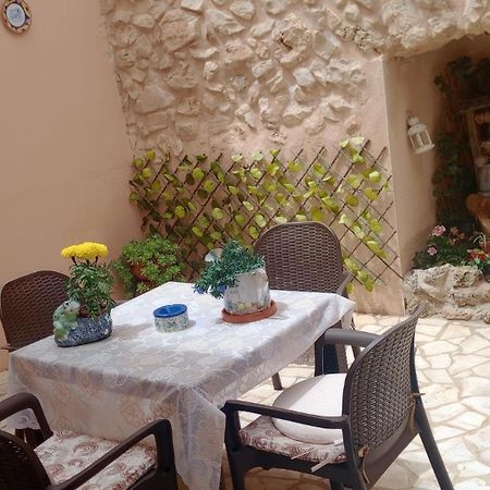 Apartamento Turistico El Empedrado De M&G Кольменар-де-Ореха Экстерьер фото